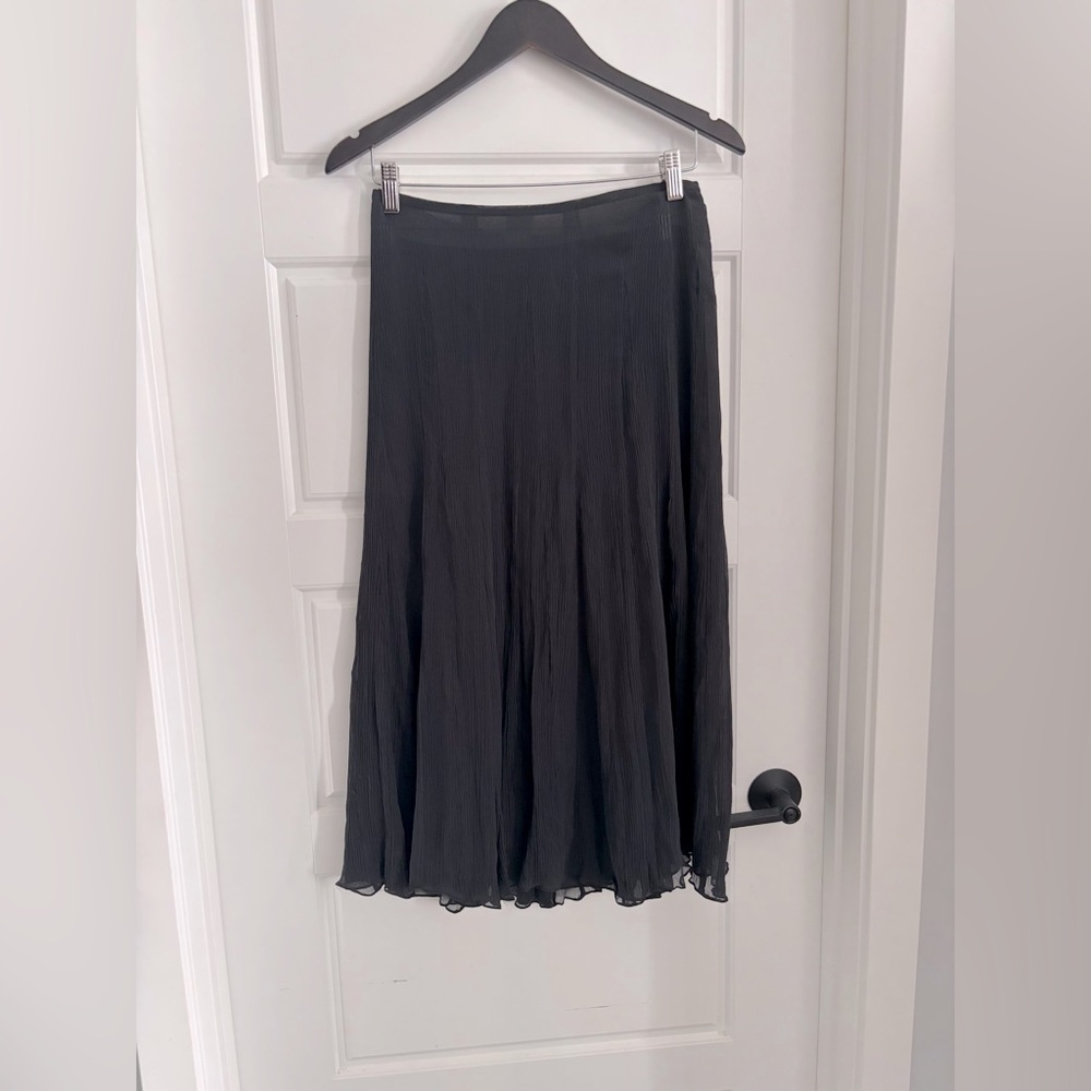 Vintage Jones New York 100% Silk Midi Skirt Black Pleated Crinkle Size 6 - Picture 2 of 7